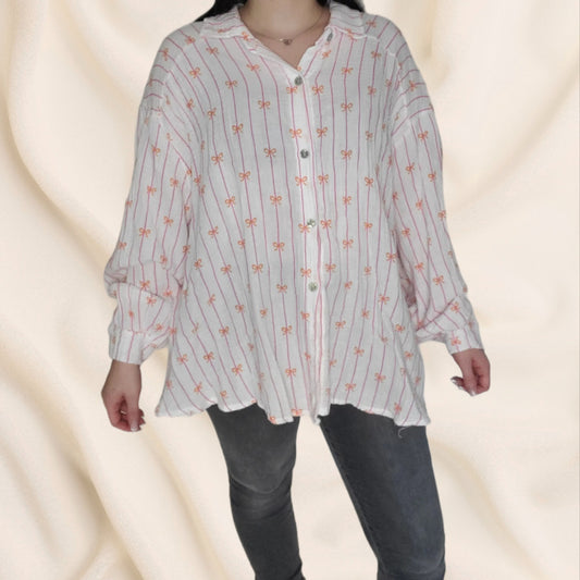 Chemise à rayures et noeuds